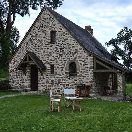 Bed and Breakfast Chambre D'Hote De Charme Dans Maison Independante Preaux  Exterior foto